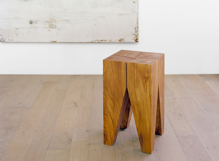 E15 Stool